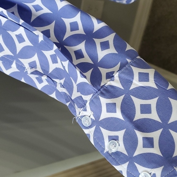 PURE AMICI, lovely long sleeve button shirt. Periwinkle blue geometric p… - Picture 5 of 10